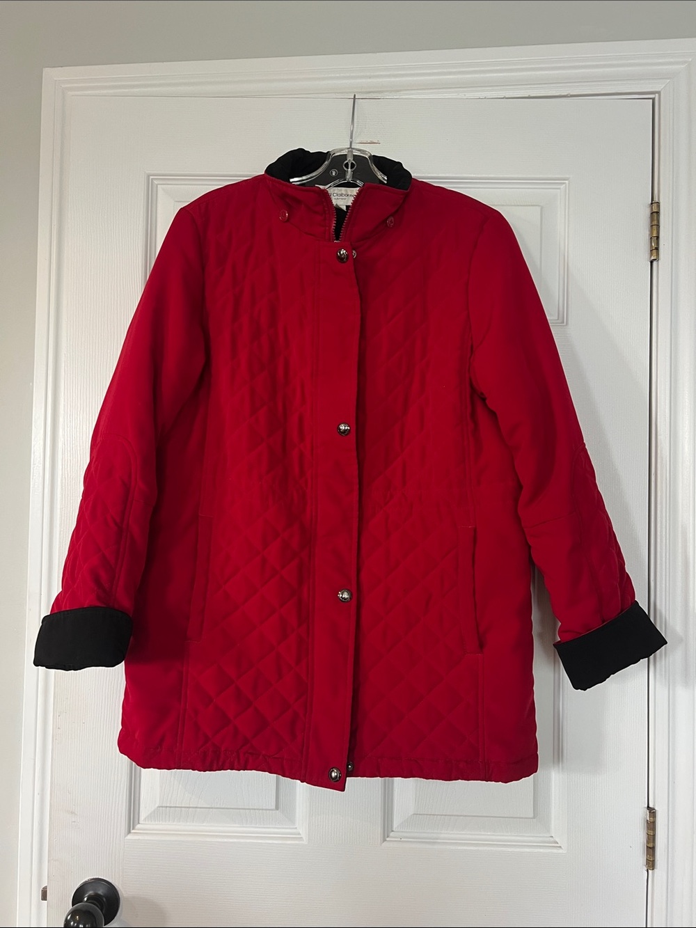 🌷6/$20🌷Liz Claiborne Red Quilted Puffer Coat with Black Trim